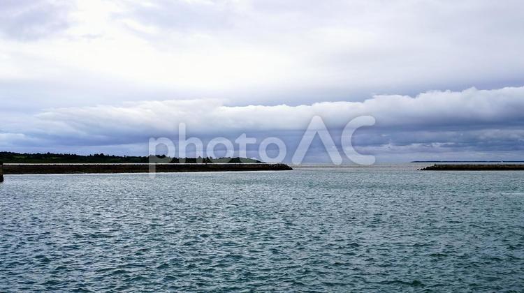 沖縄県西表島大原港の風景 西表島,大原港,灯台の写真素材