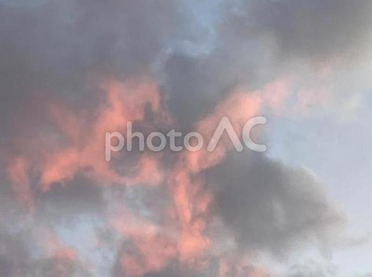 嵐の前の夕方 雲,嵐,夕暮れの写真素材