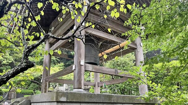 坂東33観音 04番 長谷寺 雨天の鐘楼 坂東33観音 04番 長谷寺 雨天の鐘楼の写真