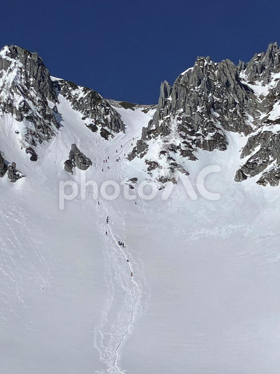 雪の木曽駒ヶ岳へ登山4　千畳敷カール 木曽駒ヶ岳,千畳敷カール,登山の写真素材
