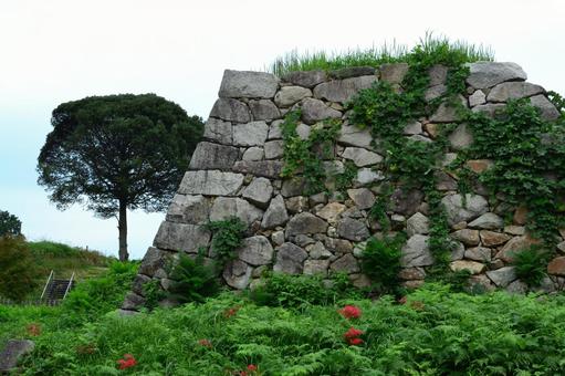 Gassan Toda Castle stone walls, JPG