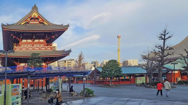 坂東33観音 13番 浅草寺 境内の風景 坂東33観音 13番 浅草寺 境内の風景 浅草寺,金龍山,宝蔵門の写真素材
