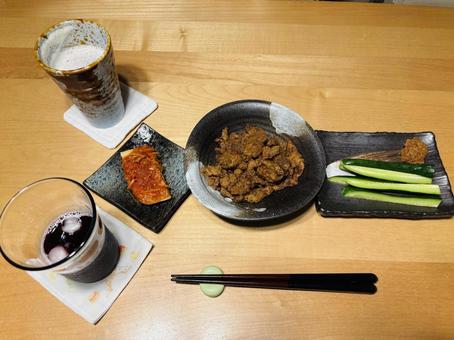 つまみ つまみ おつまみ,晩酌,小皿の写真素材