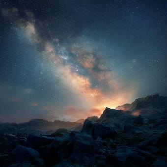 宇宙の神秘を感じる、天の川が広がる風景 宇宙の神秘を感じる、天の川が広がる風景の写真