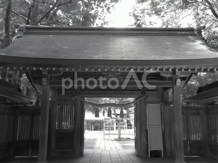 富山県-雄山神社-前立社壇-東神門-白黒 雄山神社,前立社壇,越中国の写真素材