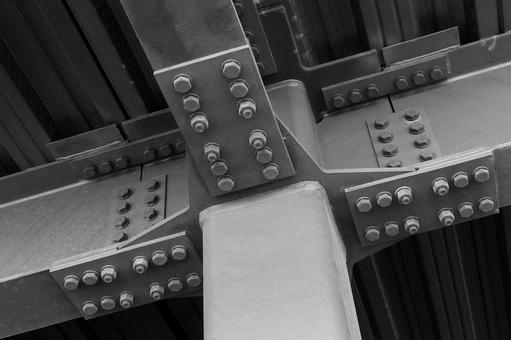 鉄骨構造のボルトとナットの連結模様 鋼材,鉄骨,ナットの写真素材