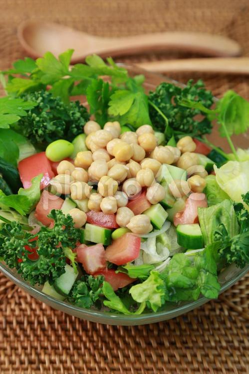 ひよこ豆のサラダ ヒヨコマメ,ひよこ豆,食物繊維の写真素材