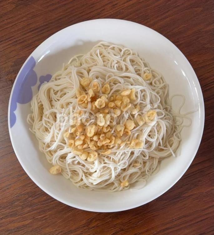 そうめんに海老入り揚げ玉の昼食 そうめん,素麵,海老入りの写真素材