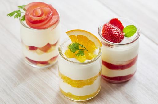 カップスイーツ　ボトルスイーツ レアチーズケーキ,カップスイーツ,スイーツの写真素材