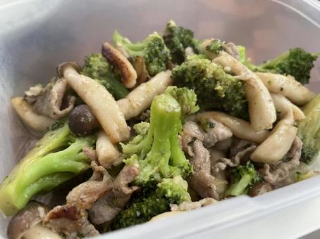 Broccoli and mushroom stir fry, JPG