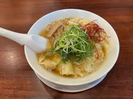 ワンタンメン ワンタンメン,ラーメン,ワンタンの写真素材