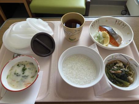 病気で入院中の病院食 病気で入院中の病院食 病院食,入院,治療の写真素材