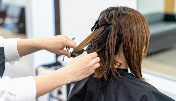 ヘアサロンイメージ 美容師の手 ヘアサロンイメージ 美容師の手の写真
