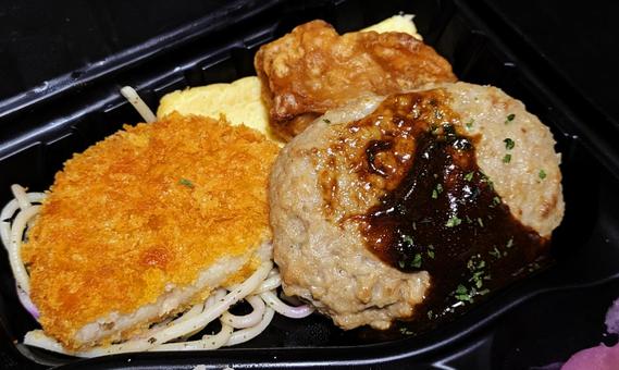 お弁当の最強トリオの写真