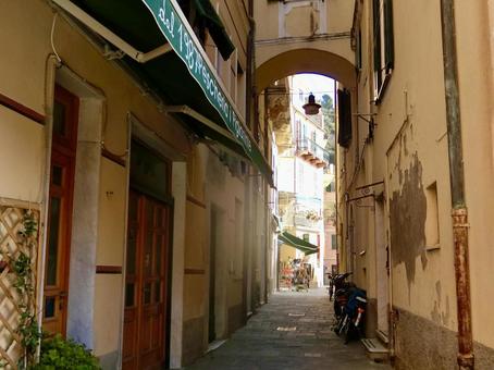 イタリア世界遺産 チンクエテッレ路地1 イタリア世界遺産 チンクエテッレ路地1の写真