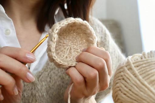 編み物をする女性 編み物,毛糸,女性の写真素材