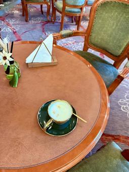 旧奉天ヤマトホテルにて　コーヒータイムの写真