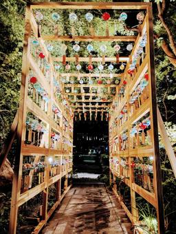 福徳神社横「森の風鈴小径」 福徳神社横「森の風鈴小径」の写真