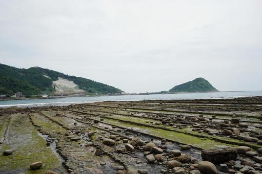 海岸に突き出た鬼の洗濯板1 海岸に突き出た鬼の洗濯板1 鬼の洗濯板,奇岩,海の写真素材