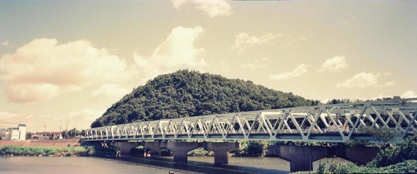 弁天山と弁天橋 弁天山と弁天橋の写真