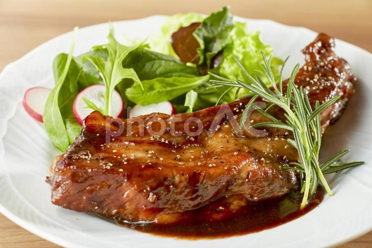 豚のスペアリブロースト スペアリブロースト,スペアリブ,豚肉の写真素材