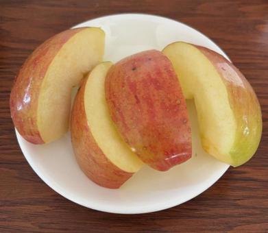 R7.11.07　カットりんご早生ふじ カットりんご,りんご早生ふじ,りんごの写真素材