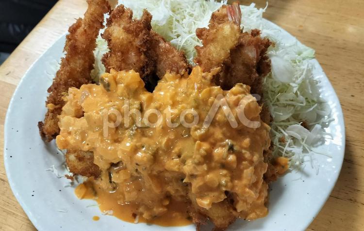 エビフライとタルタルソース エビフライ,フライ,揚げ物の写真素材