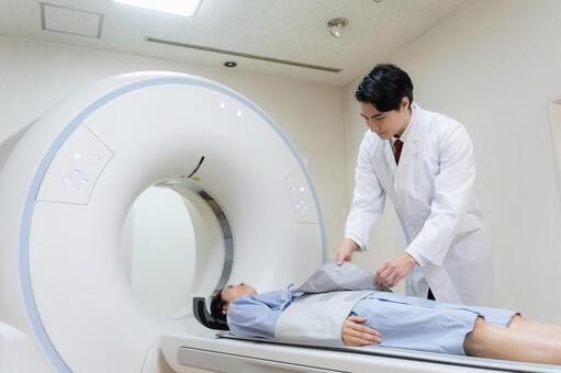 病院でCT検査を受ける患者 病院,ct検査,医者の写真素材