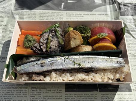サンマのコンフィの弁当 弁当,テイクアウト,サンマの写真素材