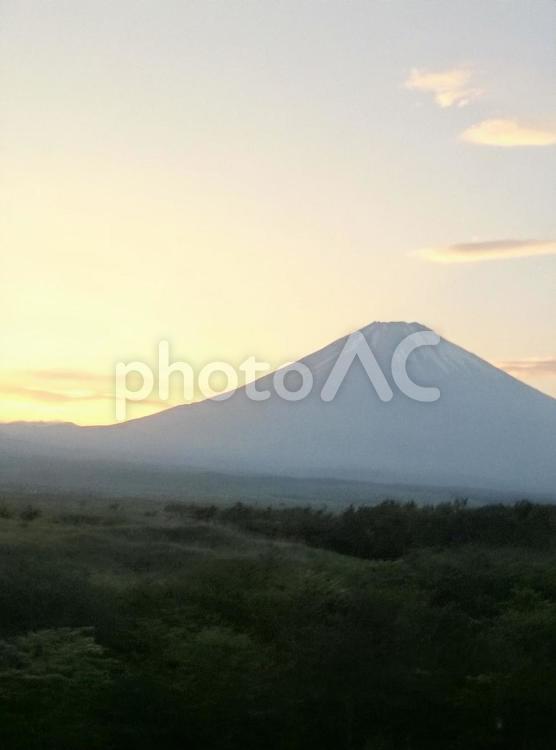 夕暮れの富士山 富士山,自然,山の写真素材