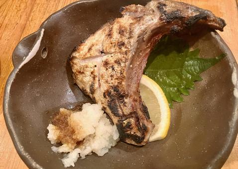 居酒屋のブリのカマ焼き 鰤,魚,焼き魚の写真素材