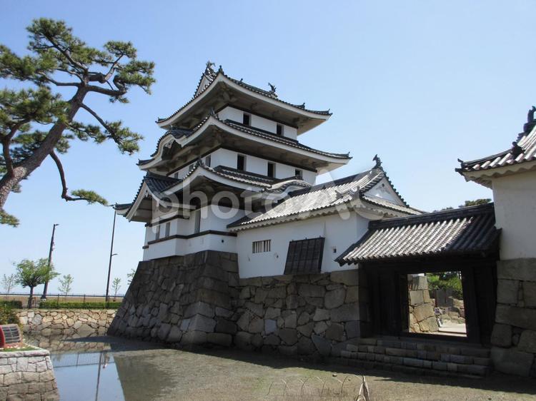香川県-高松城跡玉藻公園-月見櫓と水門 高松城,城,玉藻城の写真素材