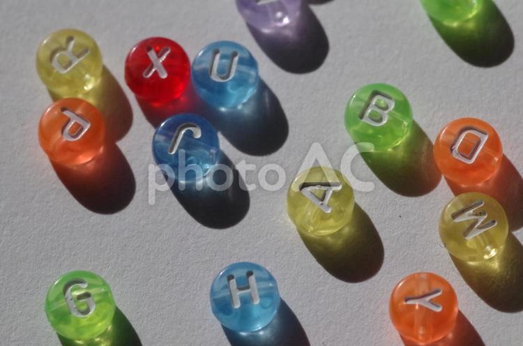 アルファベットが散らばる アルファベット,英語,文字の写真素材