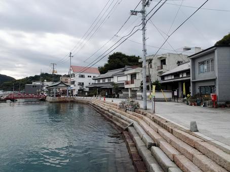 下蒲刈島三之瀬の長雁木 下蒲刈島三之瀬の長雁木 下蒲刈島,三之瀬,長雁木の写真素材