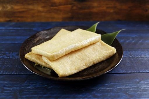 油揚げの和風料理 油揚げの和風料理 油揚げ,和食,料理の写真素材