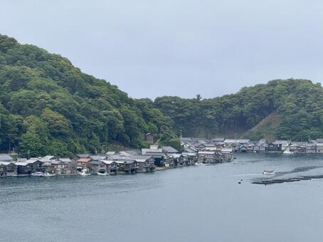 雨の日の伊根の舟屋　日本のベネツィア 伊根の舟屋,伊根町,曇りの写真素材