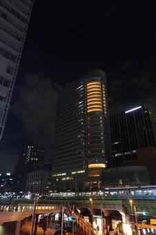 夜の秋葉原駅 秋葉原駅,秋葉原,駅の写真素材