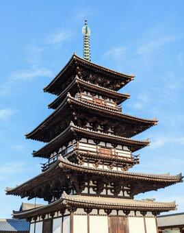 薬師寺　東塔 薬師寺,寺院,裳階の写真素材