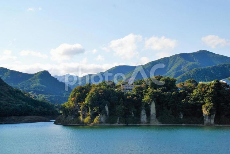 山と湖と木々 山,湖,木々の写真素材