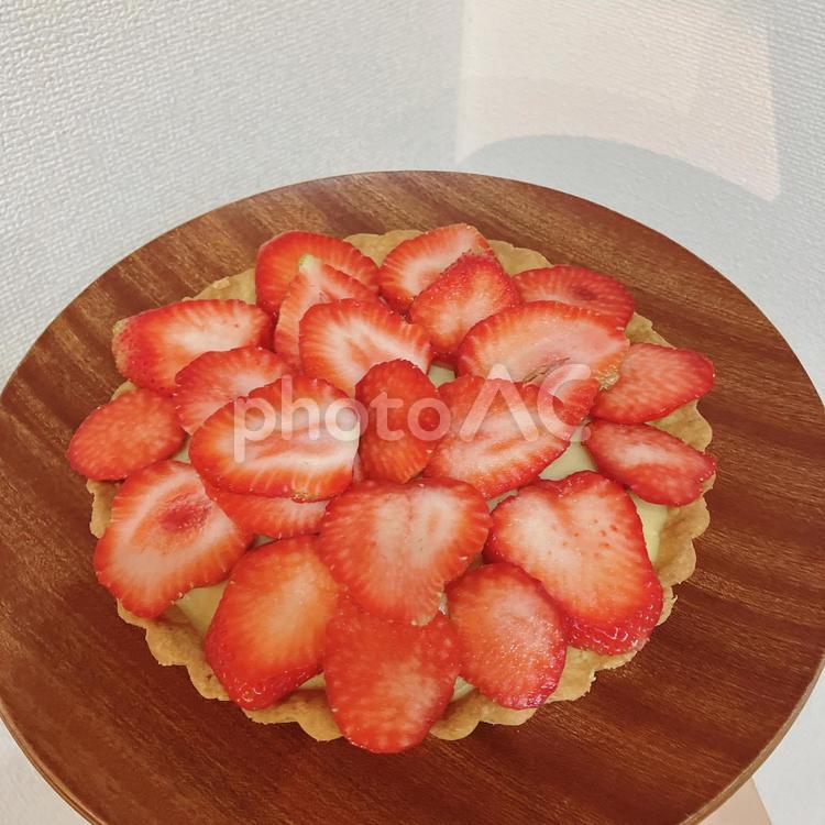 手作りのいちごタルト いちごタルト,手作りケーキ,タルトの写真素材