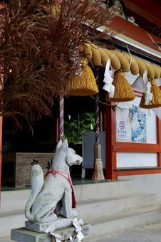 浮羽稲荷神社の本殿 浮羽稲荷神社の本殿 浮羽稲荷神社,本殿,注連縄の写真素材