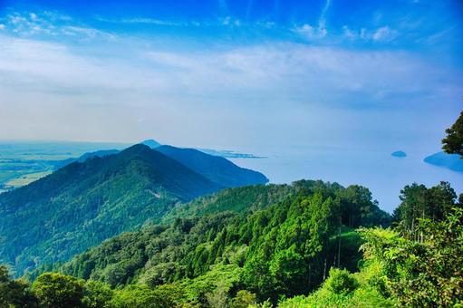 賤ヶ岳 風景 賤ヶ岳 風景 山頂,グリーン,晴れの写真素材