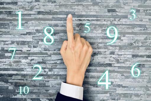 数字とカウントダウンするビジネスマン 数字,カウントダウン,カウントの写真素材