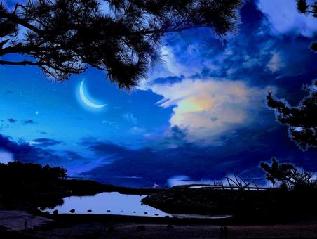 月光の反射 三日月,月,夜空の写真素材