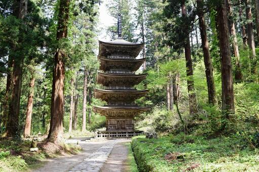 国宝 羽黒山五重塔 羽黒山五重塔,国宝,国宝指定の写真素材