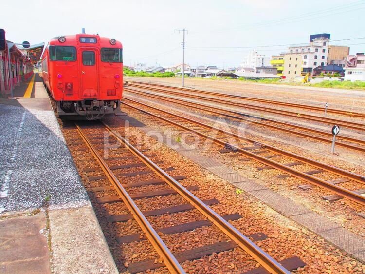 山陰本線の気動車 山陰,山陰本線,駅の写真素材