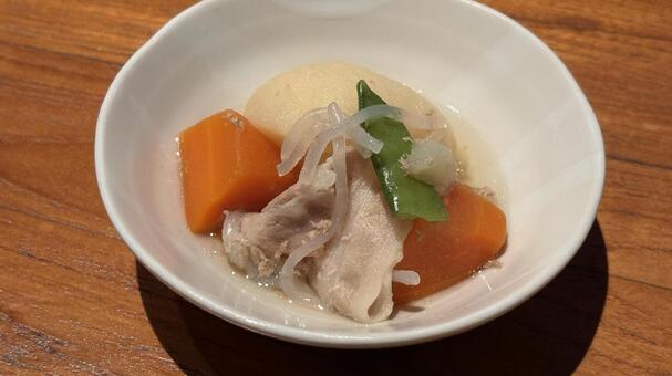 肉じゃが 野菜,小鉢,肉じゃがの写真素材