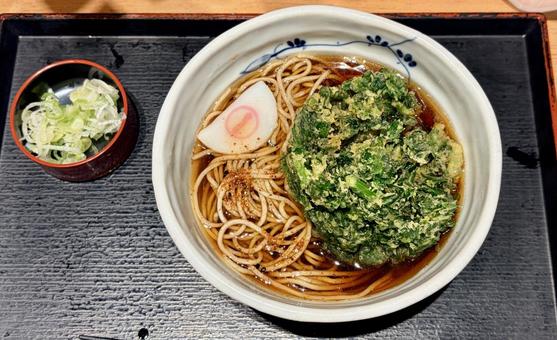 春菊天の温かいお蕎麦 春菊天,春菊,温かいの写真素材
