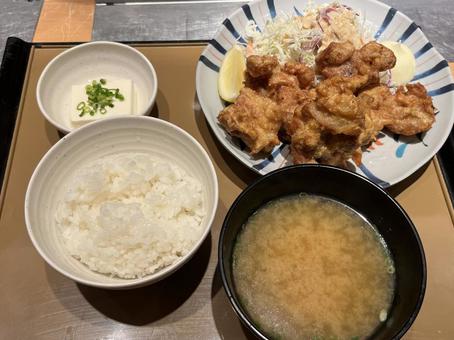 唐揚げ定食 唐揚げ定食の写真