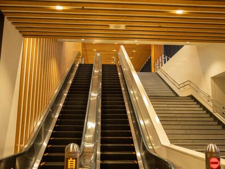 長野駅エスカレーター エスカレーター,手すり,駅ビルの写真素材